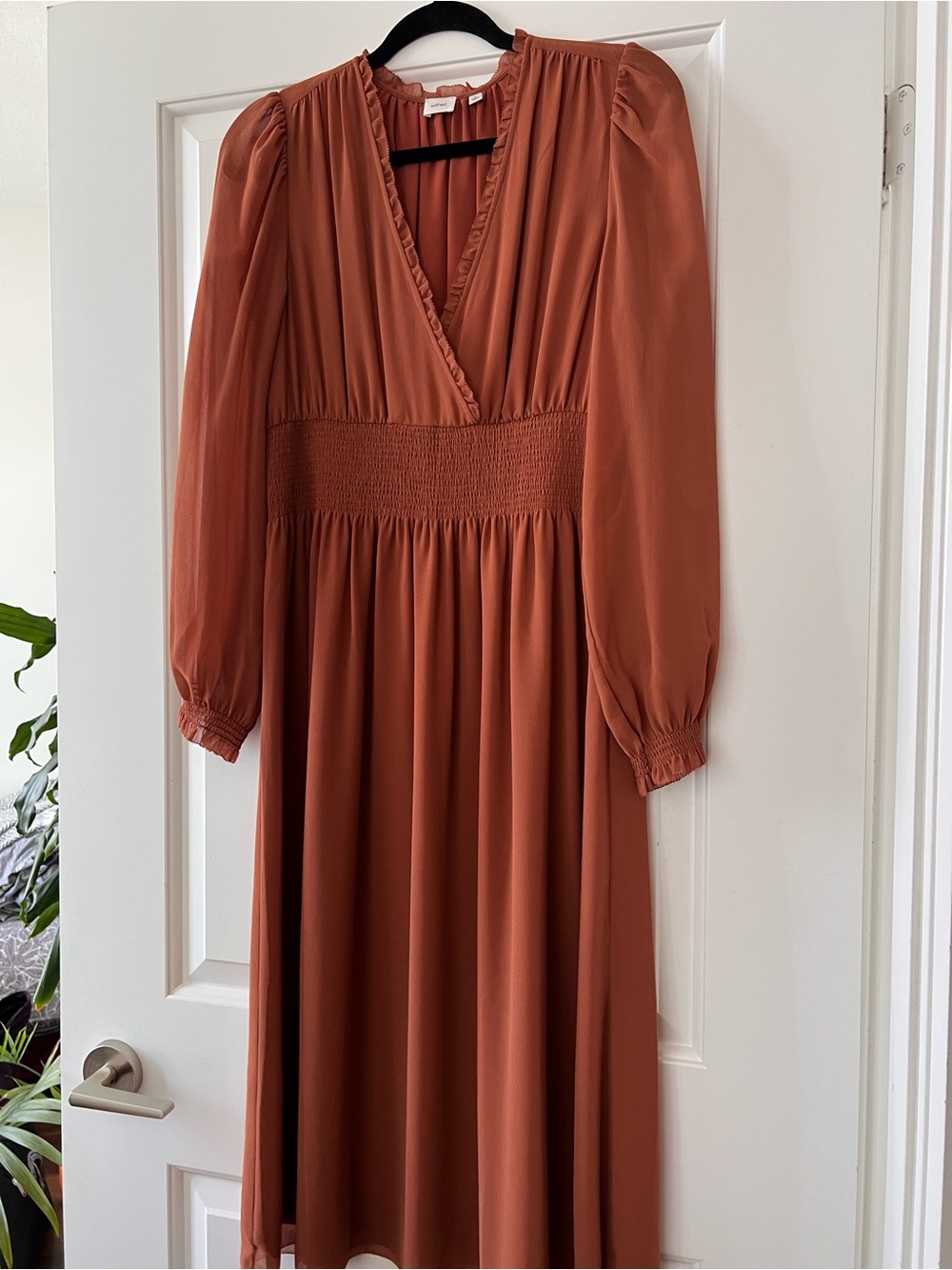 Aritzia Wilfred Rust Long-Sleeve Smocked-Waist Midi Faraway Dress